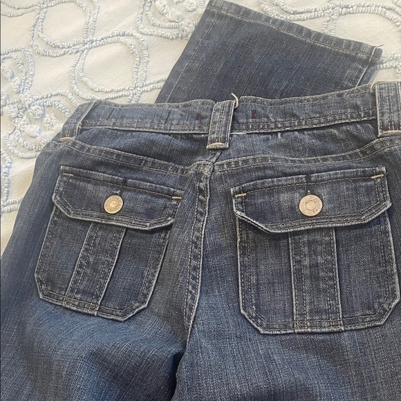 Classic Dark Blue Women's Jeans Levi’s size 2 - Picture 3 of 4